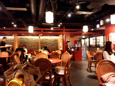 広々とした店内