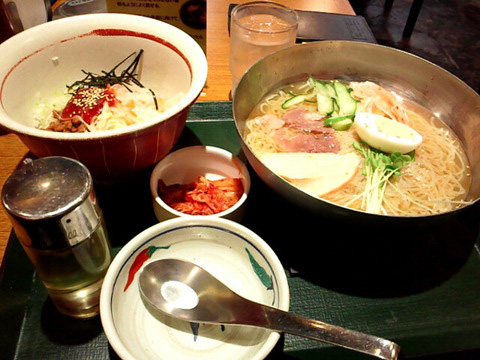 冷麺とビビンバ