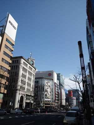 ちょっと寒いけど晴天の銀座