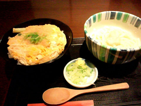 卵丼とうどん