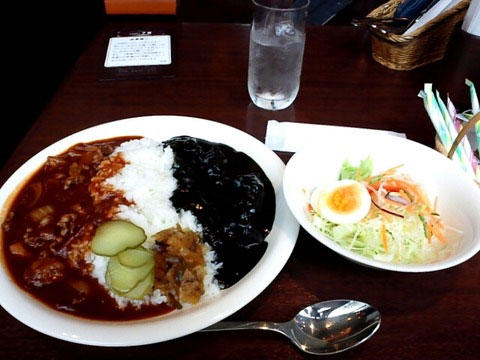 カレーとサラダのセット